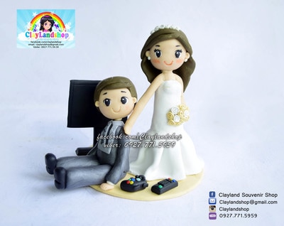 Polymer Clay Gamer Groom and Bride  Wedding Cake Topper by Claylandshop